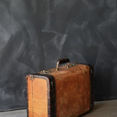 Vintage 30s Aero-Way hard-shell tweed leather suitcase 