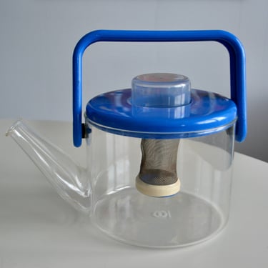 Vintage 70s Bodum Glass Teapot. Made in Denmark Glass and Blue Plastic Bodum Tea Maker. 1970 Danish Design Blue Plastic Bodum Teapot 