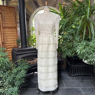 Vintage 1980s Ivory Lace and Tiered Organza Formal Dress Jovani 