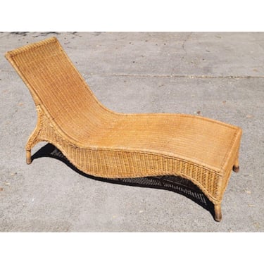 Vintage Wicker Rattan Chaise Lounge Curved Metal Frame Boho Coastal Chair 