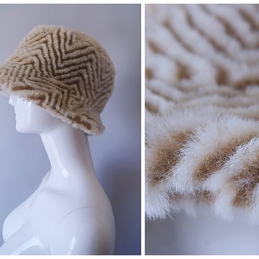 Vintage Y2K Ben Burger Beige Faux Fur Stripe Bucket Hat | retro 90s 1990S 2000s | 