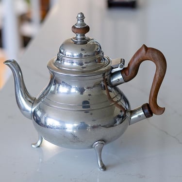 Vintage Williamsburg Kirk Stieff Pewter Teapot W80-14, Colonial Restoration, Wooden Handle 