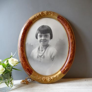 Vintage Large Oval  Wall  Wooden Child PHOTO FRAME,1930s. 