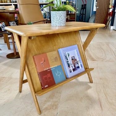 Rare Heywood Wakefield Magazine/End Table