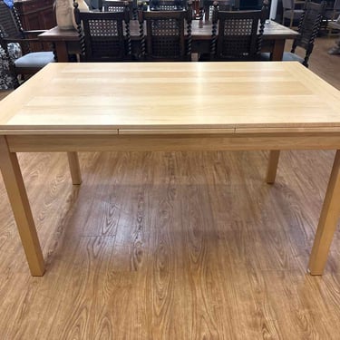 Gangso Mobler Maple Extension Dining Table
