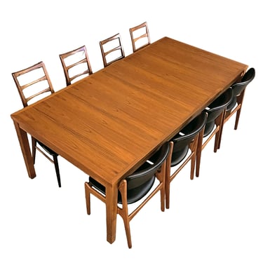 Large Danish Modern Style Expanding Teak Dining Table