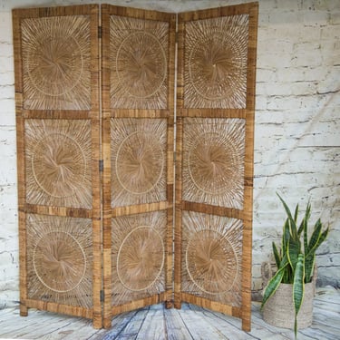 SHIPPING NOT FREE!!! Vintage Wicker Sunburst Room Divider/Sunburst Screen/ Headboard/Wall Art 