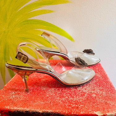 1950s clear carved lucite high heels 50s rhinestone flower pom pom slingback plastic open toe sexy delicate spike heel shoes size 7 