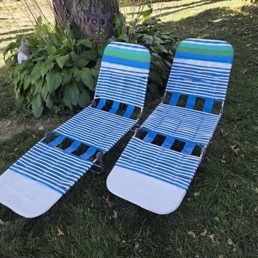 Children's Vintage Tube White and Blue Plastic Straw Folding Garden/Lawn Lounge Chair 