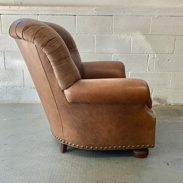 vintage leather lounge chair 