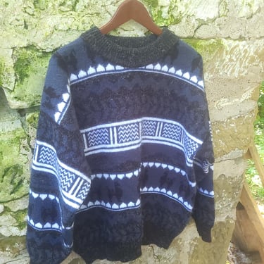 Vintage South American Wool Knit Patterned Animal Sweater / Large 