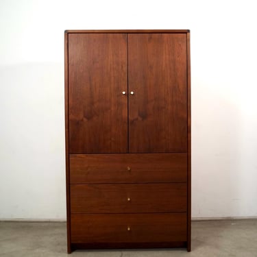 1970&rsquo;s Mid-Century Modern Walnut Armoire / Dresser 
