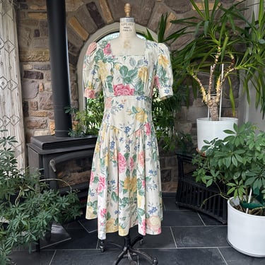Vintage 1980s Ivory Muted Floral Drop Waist Dress Garden Party Clues Collections 