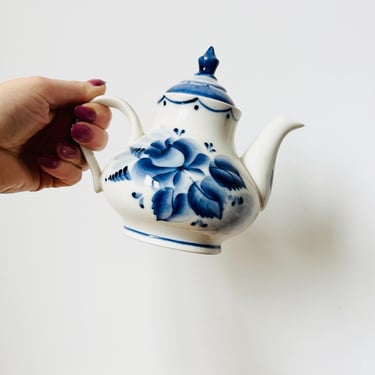 Hand-painted Teapot, Gzhel Cobalt Blue and White Porcelain Hand-painted Teapot, Folk Art, Vintage Gift 