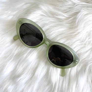 Vintage 90s Retro Translucent Green Cat Eye Sunglasses 