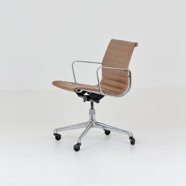 Mid Century Modern Italian EA 108 Eames Office Chair, Cognac Leather & Chrome Swivel Chair, Executive desk Chair, 1980s Italy 