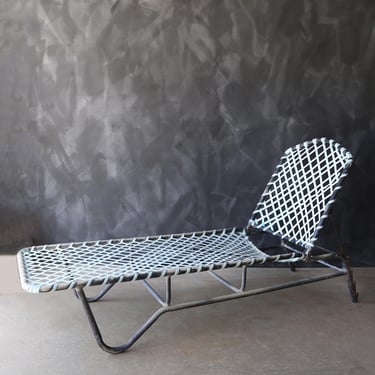 Vintage Brown Jordan Tamiami Lounger outdoor lounge chair 