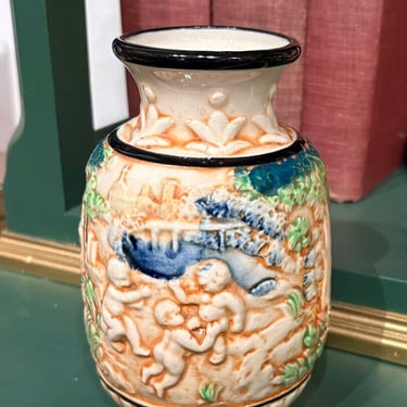 VINTAGE MAJOLICA STYLE CHINOISERIE VASE | 6.25"H X 3.75" W