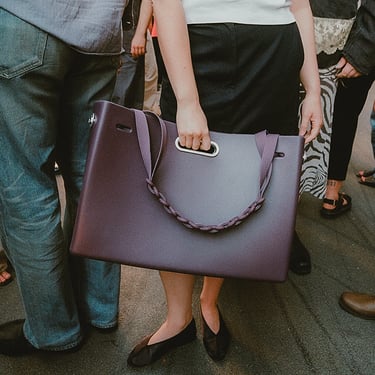 Parsel East West Clutch, XL, Nightshade