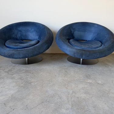 Pair of Arketipo “Moon” Swivel Lounge Chairs by Manzoni & Tapinassi, Italy 