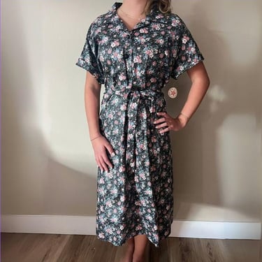 1960s Deadstock Vintage Black Floral Romantic Shirt House Dress sz 26.5 