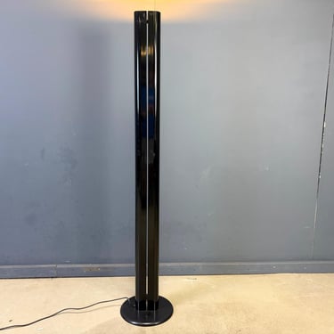 Megaron floor lamp by Gianfranco Frattini for Artemide, 1970s  - mid century floor lamp - black floor lamp - italian floor lamp 