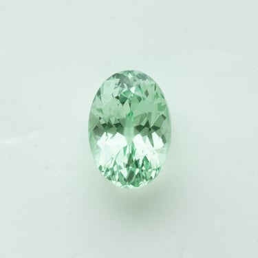 Mint Garnet - Oval - 1.54ct