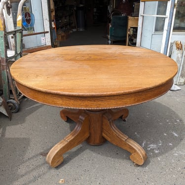 Antique Round Oak Dining Table 44 x 44 x 29