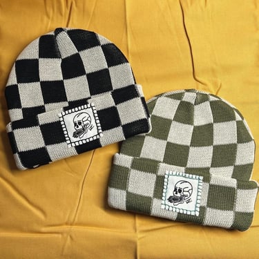 Fast Doll unisex checkerboard ribbed knit skull beanies &mdash; Cactus green & classic black 