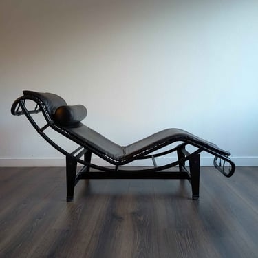 MCM Vintage Black Leather LC4 Style Chaise Lounge Chair