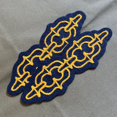 Handmade / hand cranked machine chainstitched navy blue felt patch - gold chains / chain link - vintage style - traditional tattoo flash 