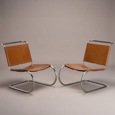 MR30/5 Lounge Chairs, Pair