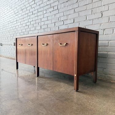 Chinoiserie Mid-Century Modern Mahogany Sideboard with Brass Details