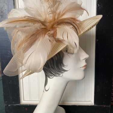 vintage 1980s wide brim straw hat, 80s feather hat, net bow, kentucky derby 