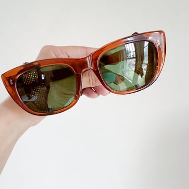 Vintage 1970s SATO Sunglasses with side shields 