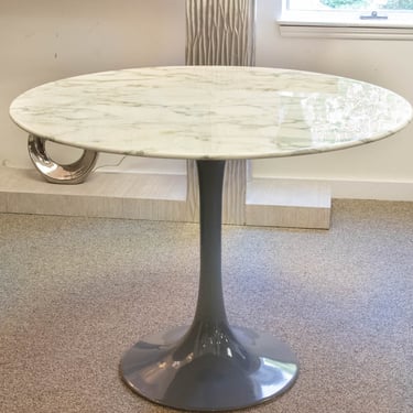 Round Tulip Dining Table with White & Grey Faux Stone Top