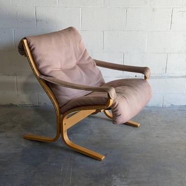 Beechwood Bentwood Lounge Chair with Dusty Pink Upholstery Mid-Century Modern 1970s 