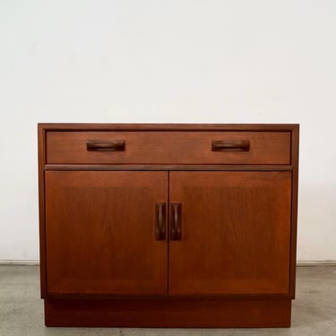 1960&rsquo;s Mid-Century Danish Modern Teak Cabinet 