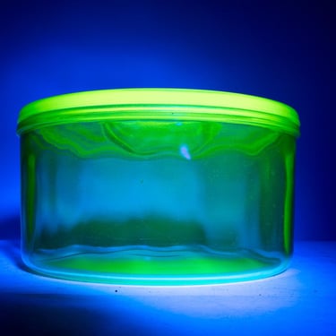 Vintage Hazel Atlas Uranium Glass Round Refrigerator Dish w/Lid 1930s 