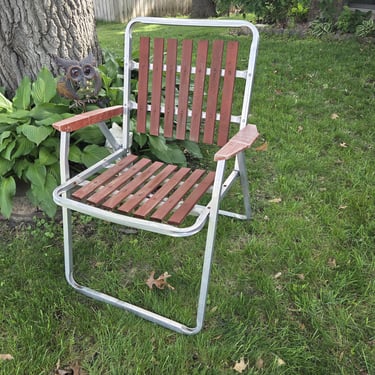 Vintage Wood Slat Aluminum Folding Garden/Lawn Lounge Chair 