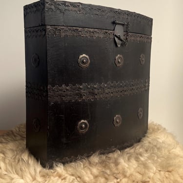 Vintage Indian Style Wood Trunk | Curved Lid | Dark Metal Banding Floral Studs | Bottle Storage Chest | Boho Folk Art | Decorative Box | 