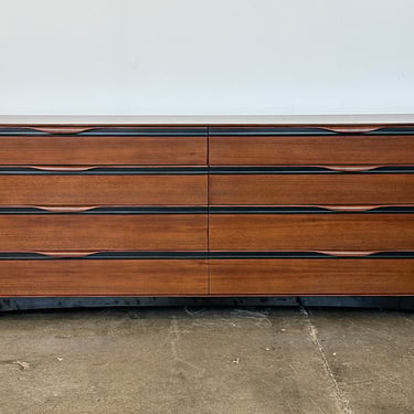 dresser 672