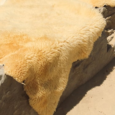 Vintage Sheepskin Rug | Natural Cream Pelt Throw 50
