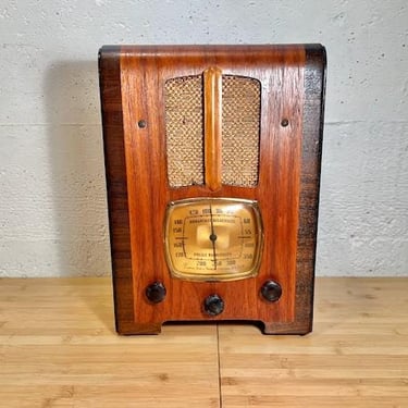 1937 Emerson Tombstone AM/SW/MP3 Radio, Bluetooth Option, Ingraham Cabinet, Art Deco Model R152, Elec Restored 