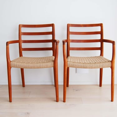 Set of 2 Danish Modern J L Moller Teak Dining Chairs Model 68 