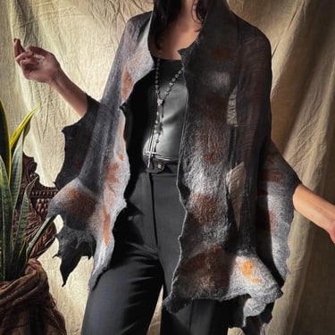 Schmitz Punkt Art to Wear Shawl
