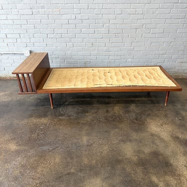 Walnut Daybed with Built-In Side Table, Mid-Century Modern, 1960s