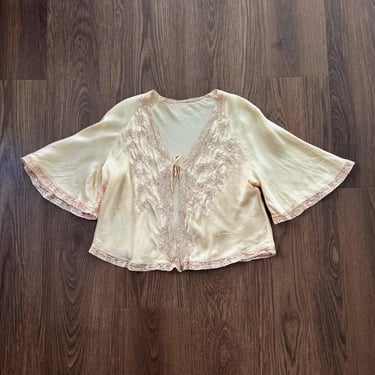1930s silk satin bed jacket with inset lace . size small to large 