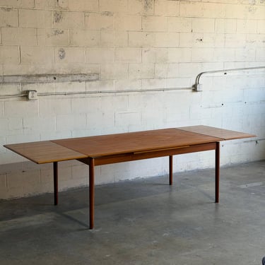 AM Teak Extendable Dining Table with Two Pull-Out Leaves Danish Mid-Century Modern 1960s 