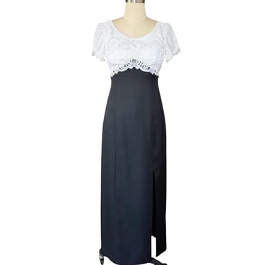 Vintage black and white gown with lace bodice and pearl buttons : 1970&rsquo;s - 1980&rsquo;s era 